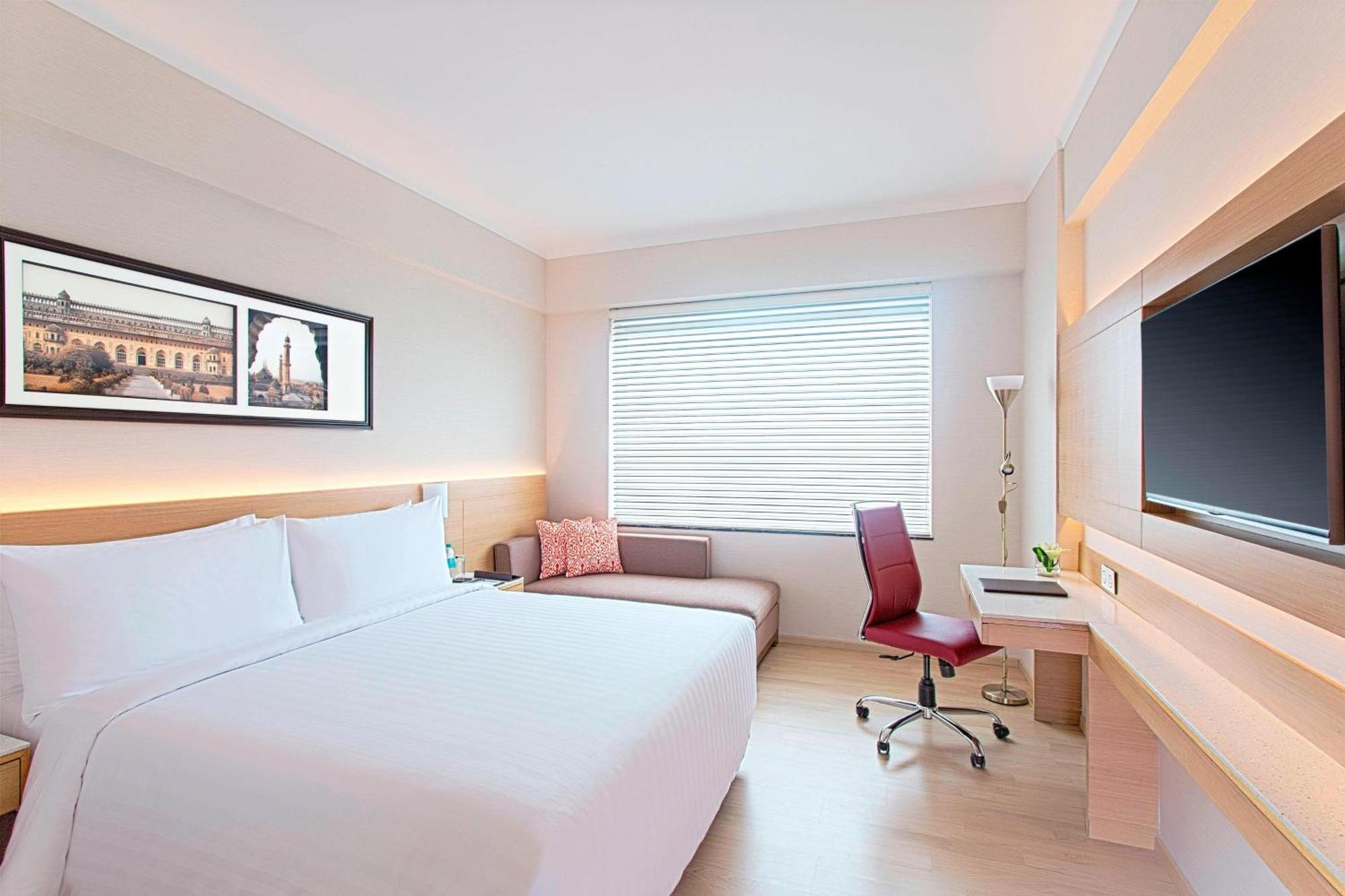 Fairfield By Marriott Lucknow Hotel Buitenkant foto