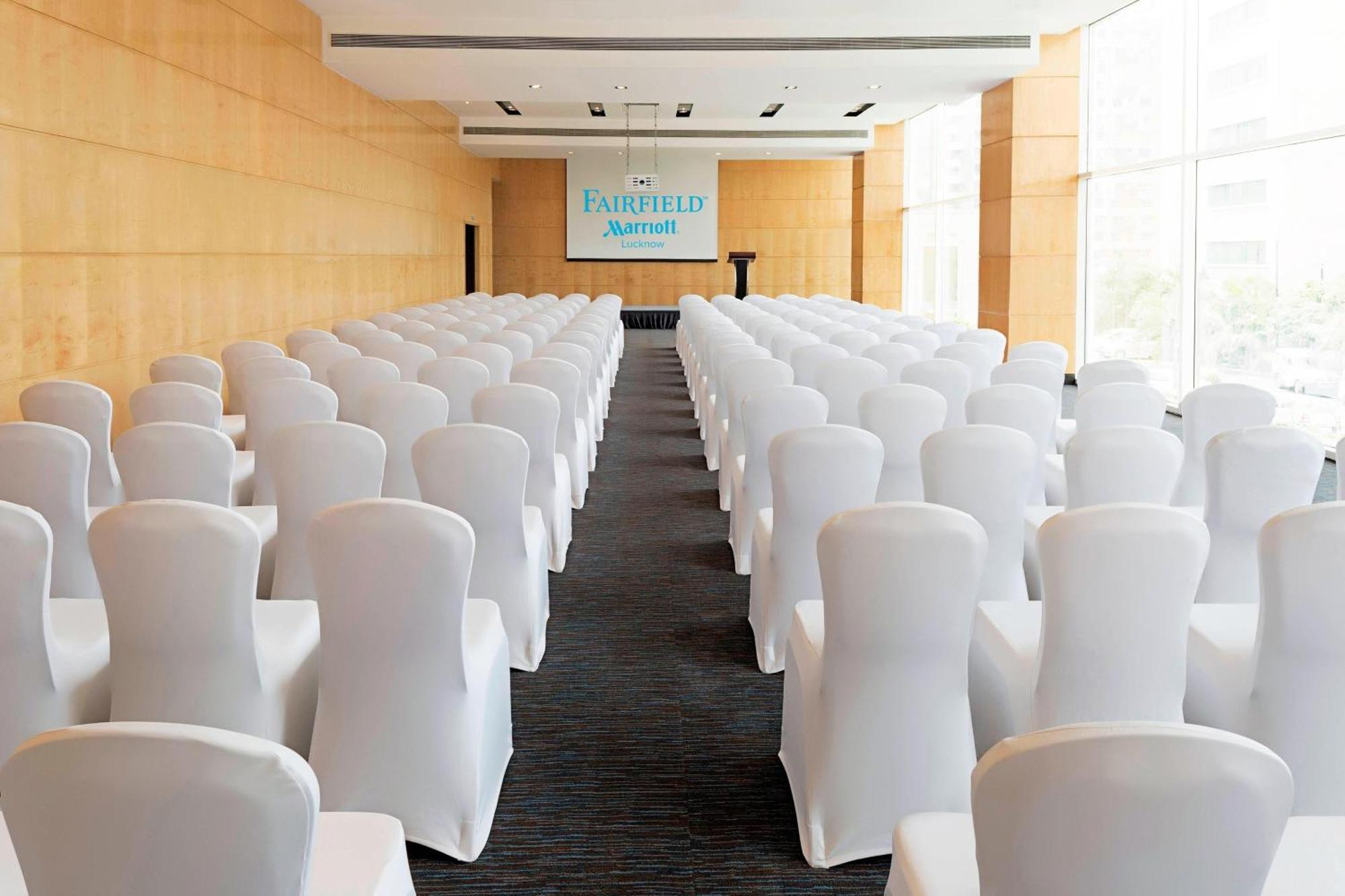 Fairfield By Marriott Lucknow Hotel Buitenkant foto
