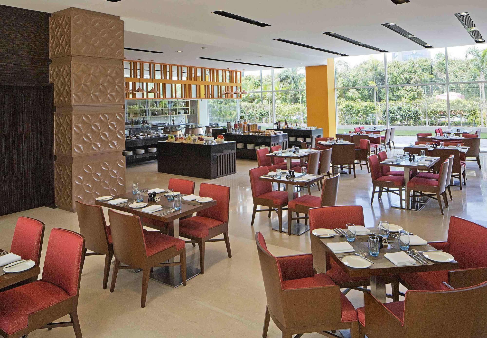 Fairfield By Marriott Lucknow Hotel Buitenkant foto