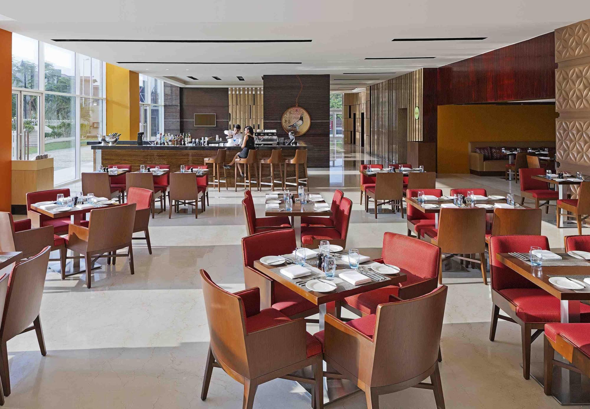 Fairfield By Marriott Lucknow Hotel Buitenkant foto