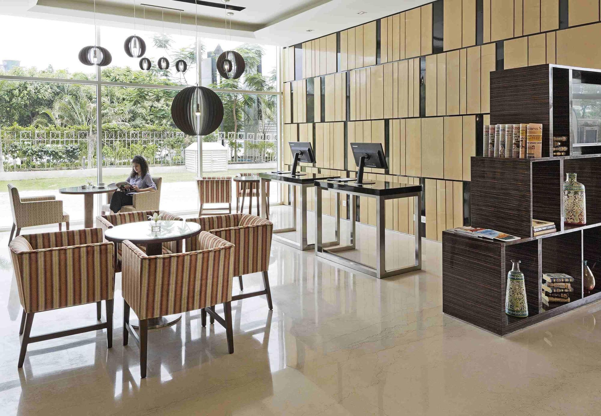 Fairfield By Marriott Lucknow Hotel Buitenkant foto